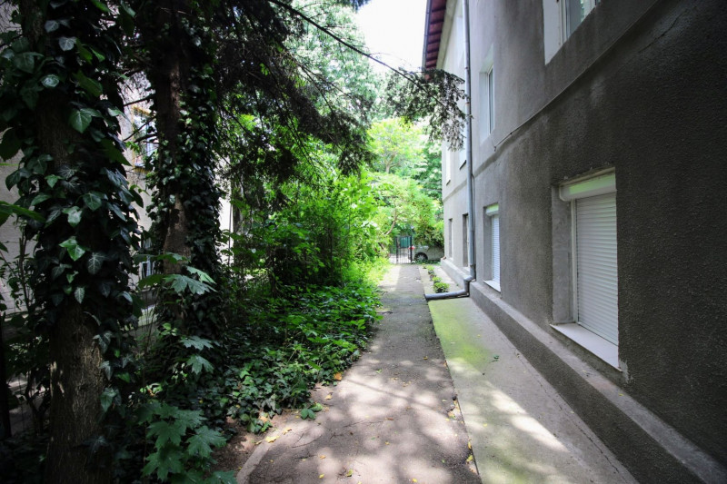 Primaverii - Tolstoi, apartament 3 camere, 2 bai, renovat, parter/2, zona verde