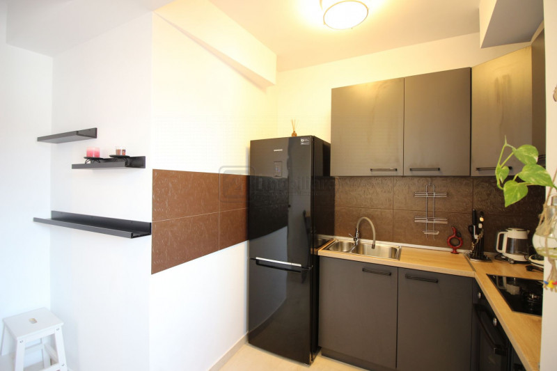 Straulesti/ Petrom City, apartament 3 camere, mobilat/utilat, etaj 2/3, bloc nou