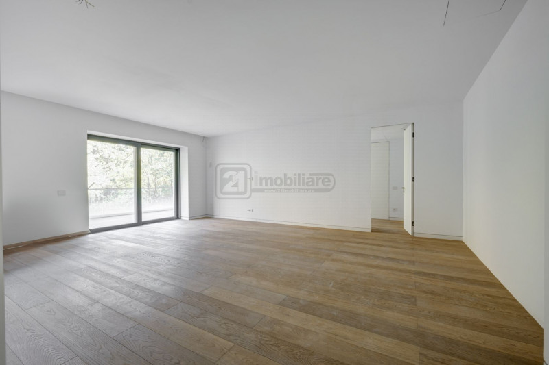 Apartament 4 camere, 3 băi, grădină 121 mp, orientare sud-vest, Pines Residence