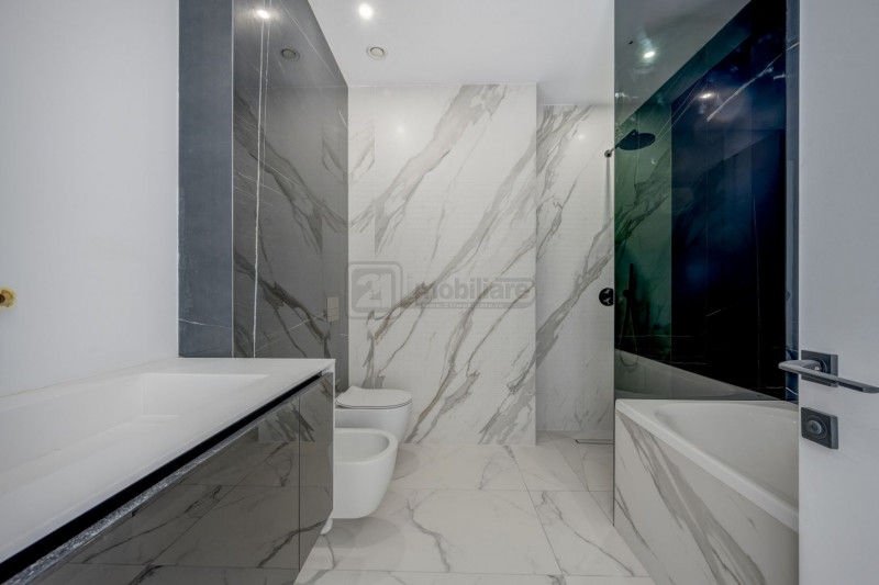 Apartament 4 camere, 3 băi, grădină 121 mp, orientare sud-vest, Pines Residence