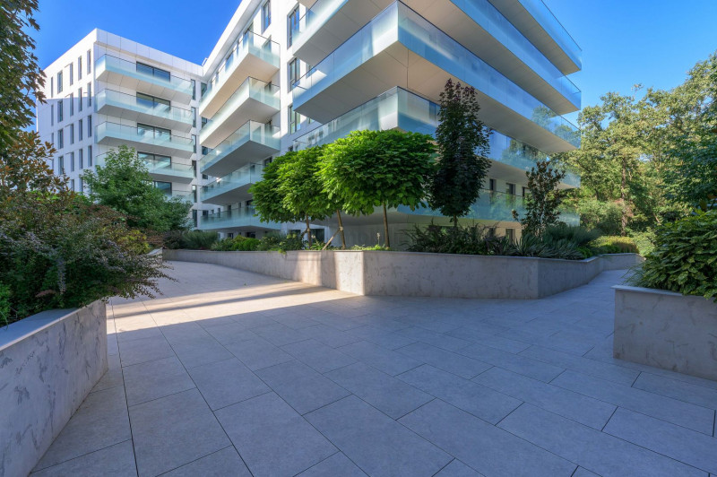 3 camere, 135 mp, terasă 38 mp | Insorit, orientare Sud-Vest | Pines Residence