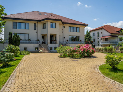 Vilă grandioasă, 14 camere, piscină, teren tenis, grădină superbă, 3718 mp teren