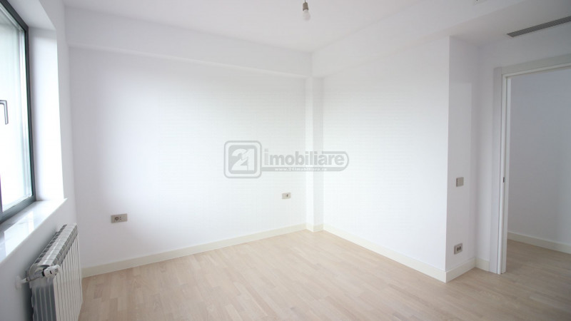 Penthouse 4 camere, 125 mp, terasa 97 mp, etaj 3/3, lift, Băneasa - Jolie Ville