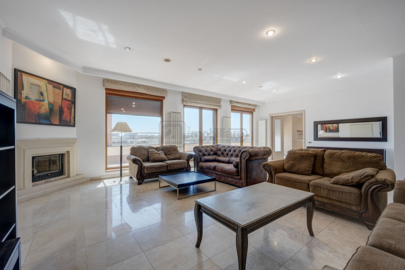 Herăstrău – Penthouse 5 camere, 287 mp utili | Living 70 mp | Terasă 195 mp