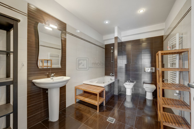 Herăstrău – Penthouse 5 camere, 287 mp utili | Living 70 mp | Terasă 195 mp