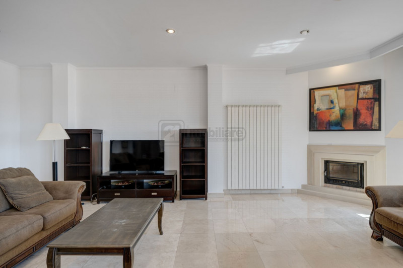 Herastrau – Penthouse 482 mp, 5 camere, lift privat, terasă 195 mp