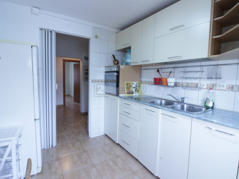 Mall Vitan - Foisorului, apartament 3 camere, 77 mp, decomandat, 2 bai, etaj 5/8