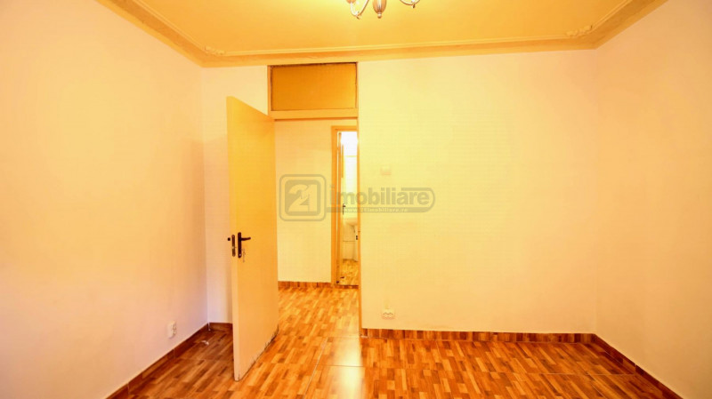 Turda - Parcul Regina Maria, 2 camere, decomandat, parter cu balcon, bloc 1982