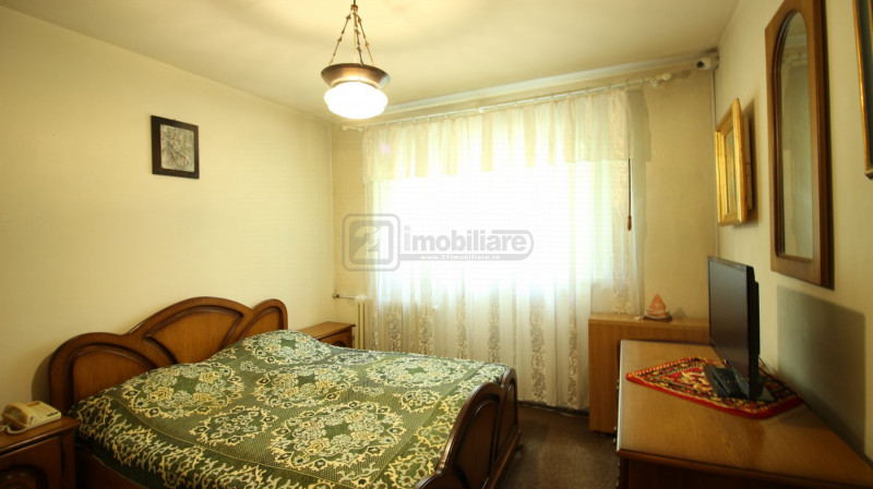 Apartament 2 camere, mobilat, etaj 1/4, Aleea Compozitorilor, aproape de metrou