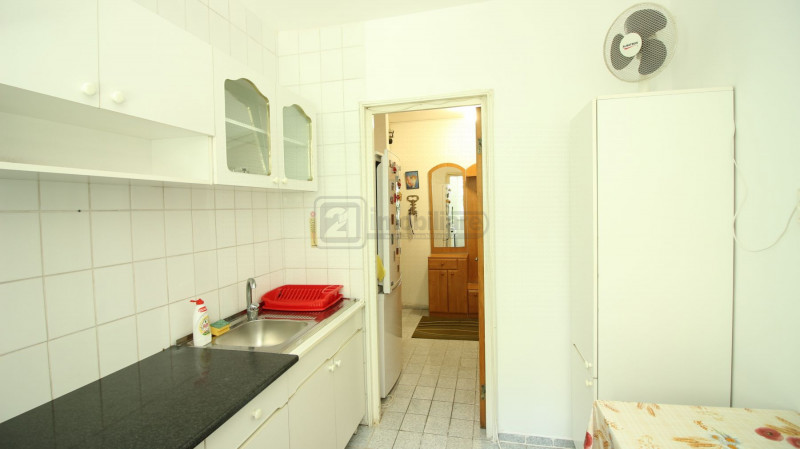 Apartament 2 camere, mobilat, etaj 1/4, Aleea Compozitorilor, aproape de metrou