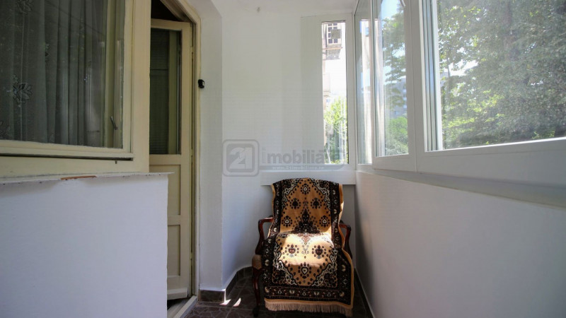 Apartament 2 camere, mobilat, etaj 1/4, Aleea Compozitorilor, aproape de metrou