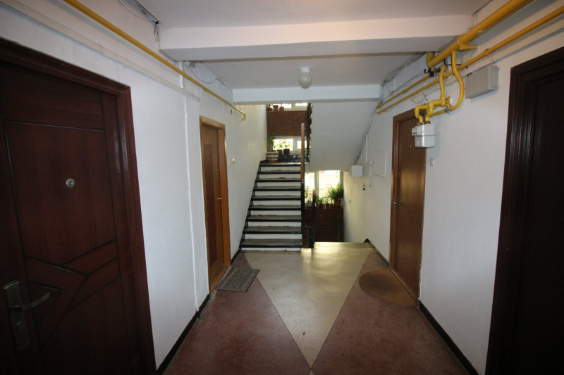 Pta Domenii, apartament 4 camere, etaj 3/3+pod, bloc anvelopat, alei, zona verde