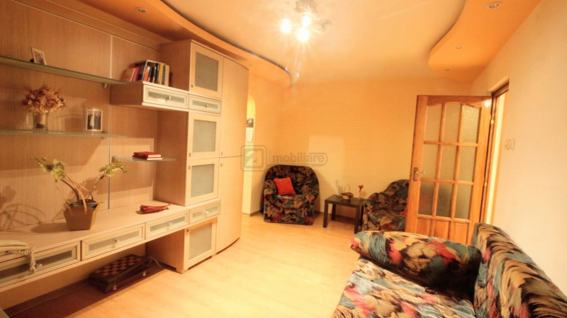 P-ta Alba Iulia/ Caloian Judetul, apartament 2 camere, mobilat, centrala proprie