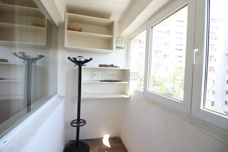 Campia Libertatii., apartament 2 camere, decomandat, mobilat, balcon, etaj 6/10