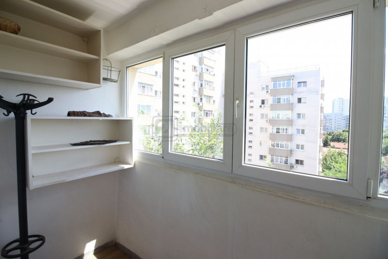 Campia Libertatii., apartament 2 camere, decomandat, mobilat, balcon, etaj 6/10