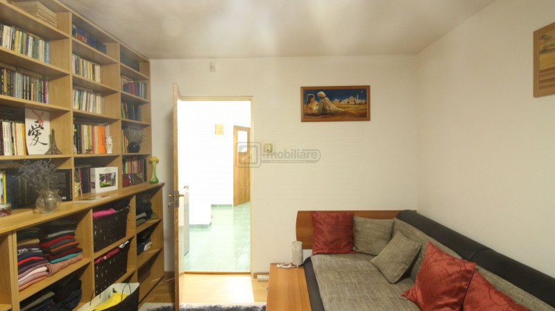 Baicului, apartament 4 camere, 100 mp,P/4,bloc 1990,centrala proprie, 2 balcoane