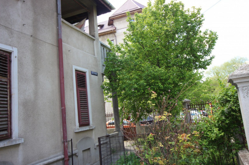 Vila 6 camere, teren 230 mp, locatie de exceptie, Palatul Cotroceni