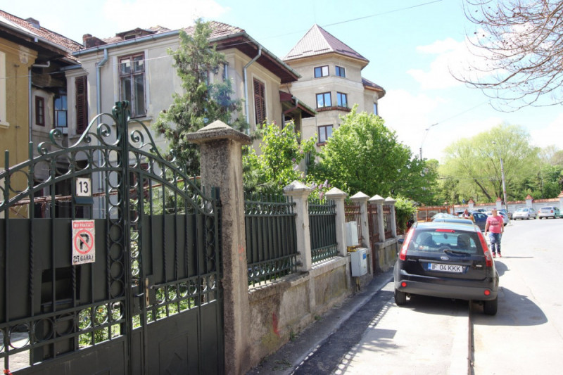 Vila 6 camere, teren 230 mp, locatie de exceptie, Palatul Cotroceni