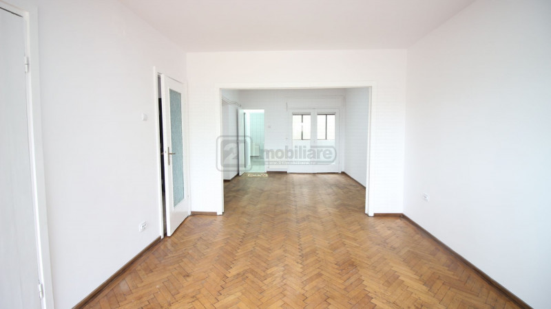 Piata Romana, apartament 3 camere, 68 mp, etaj 5/7, renovat, investitie buna