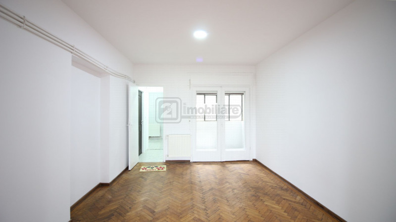 Piata Romana, apartament 3 camere, 68 mp, etaj 5/7, renovat, investitie buna