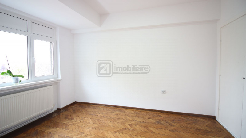 Piata Romana, apartament 3 camere, 68 mp, etaj 5/7, renovat, investitie buna