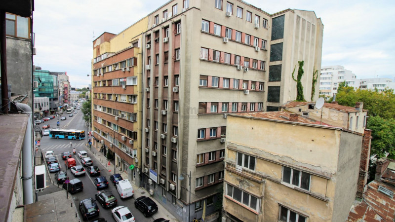 Piata Romana, apartament 3 camere, 68 mp, etaj 5/7, renovat, investitie buna