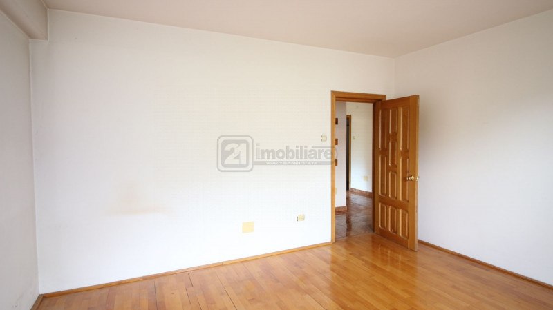 Mosilor-Obor,imobil 3 apartamente,400mp,teren 369mp,ideal locuinta/clinica/birou