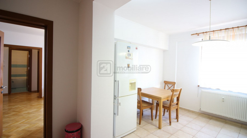 Apartament 3 camere,finisat,mobilat/ utilat complet,2 pasi de metrou P-ta Muncii