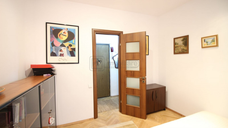 Unirii, apartament elegant, 3 camere, 80 mp, etaj 3/4, lift, mobilat/utilat