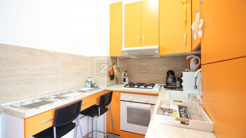 Unirii, apartament elegant, 3 camere, 80 mp, etaj 3/4, lift, mobilat/utilat